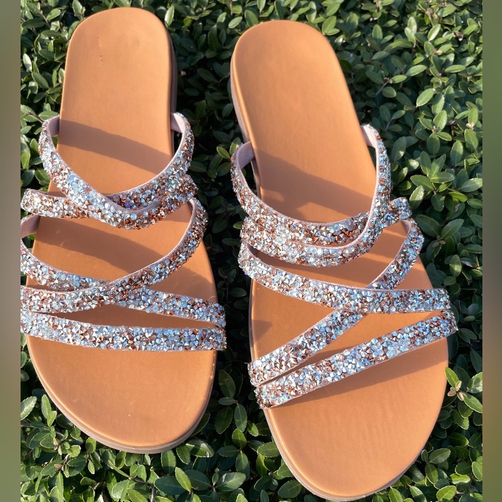 Sandals - Picture 2 of 3